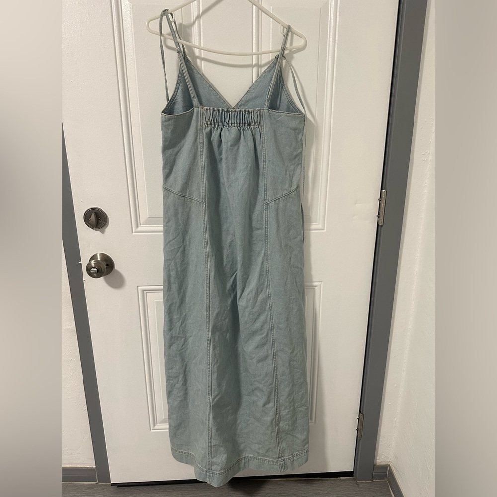 Universal Thread - Women's Cami
Denim Maxi Dress - Light Wash, Size Small, NWOT - Picture 6 of 6
